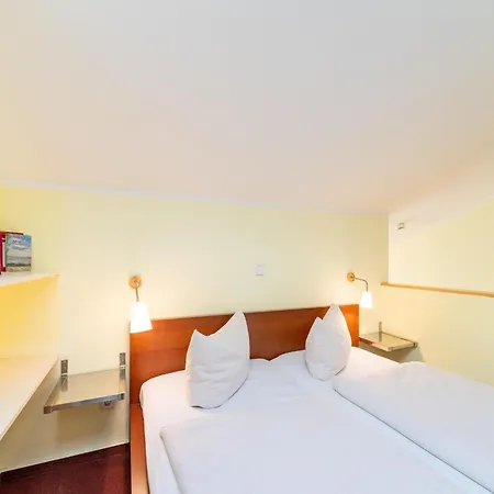 Mirow, Apartment *